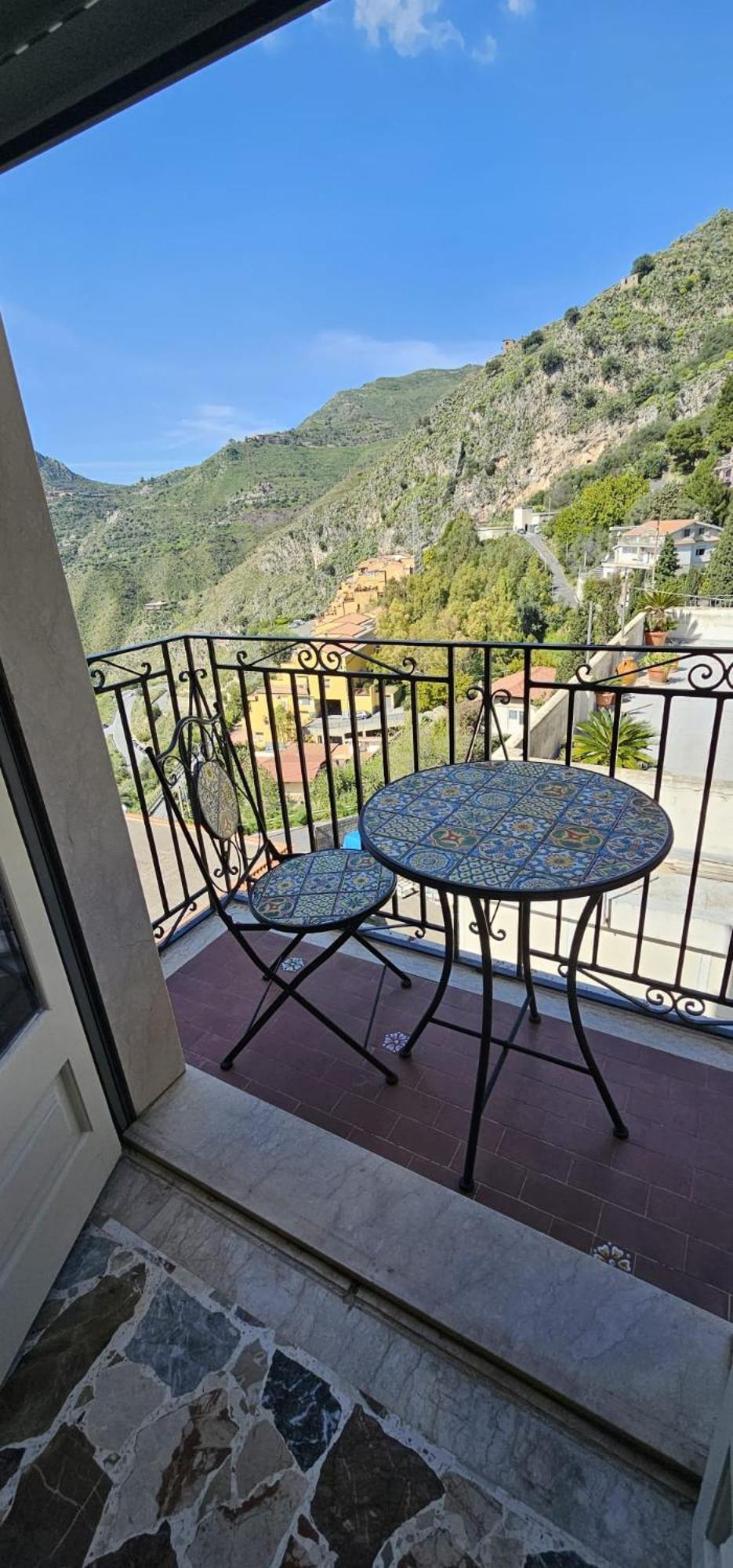 Bed and Breakfast La Casa Di Gio Taormina Exterior foto